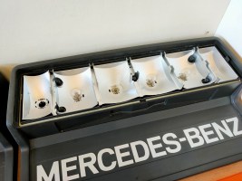 2 vrachtwagen achterlichten Mercedes (6)